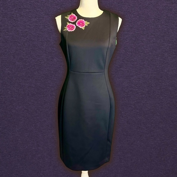 NWOT Calvin Klein Black Scuba Sheath Dress with Pink Floral Embroidery Size 6 - Picture 4 of 16